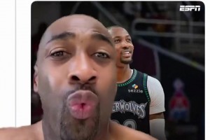 大将军花式吐槽库明加：兄弟你签的播客合同？湖人全队都比你贵！