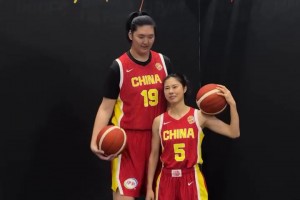 纵享丝滑！希尔德胯下拉回后撤三分命中
